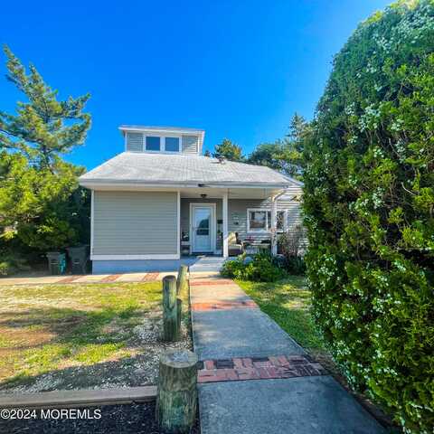 115 3rd Avenue, Manasquan, NJ 08736