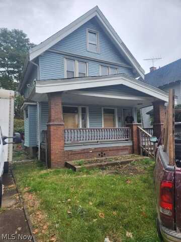 1268 E 133rd Street, East Cleveland, OH 44112