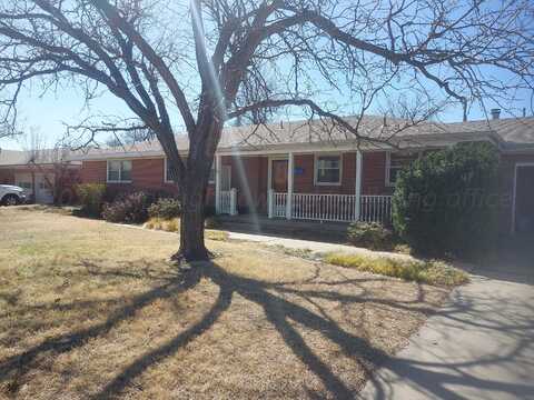 2215 N Beech Ln, Pampa, TX 79065