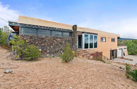 1023 Bishops Lodge, Santa Fe, NM 87501