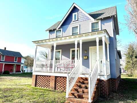 647 MADISON AVE, CAPE CHARLES, VA 23310