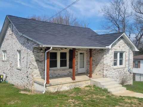 233 CRAB ORCHARD AVE., CRAB ORCHARD, WV 25827