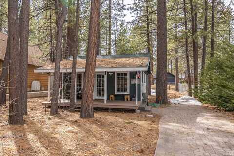 724 Georgia Street, Big Bear Lake, CA 92315