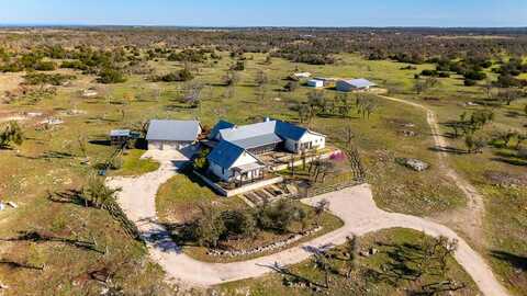 3024 Pecan Creek Rd, Fredericksburg, TX 78624