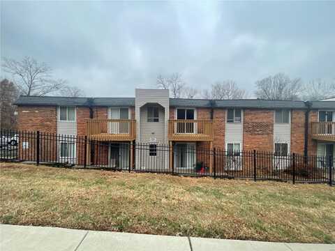 2832 Blackforest Drive, Saint Louis, MO 63129