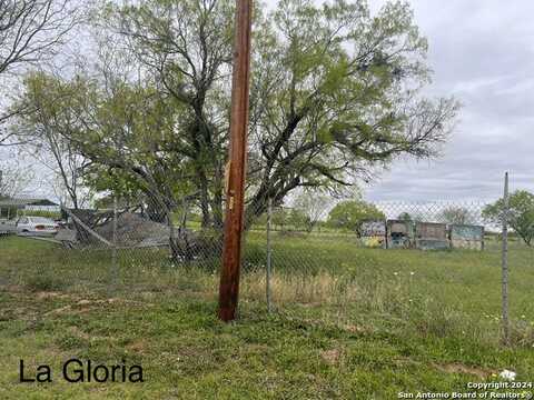 18746 LAGLORIA RD, Elmendorf, TX 78112