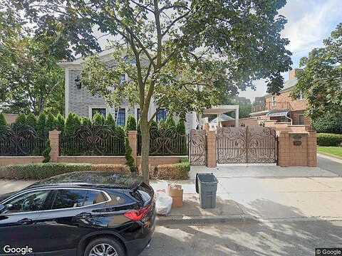 72Nd, FOREST HILLS, NY 11375
