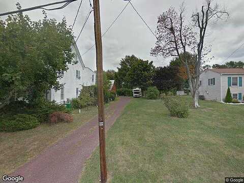 Green St, SILVERDALE, PA 18962