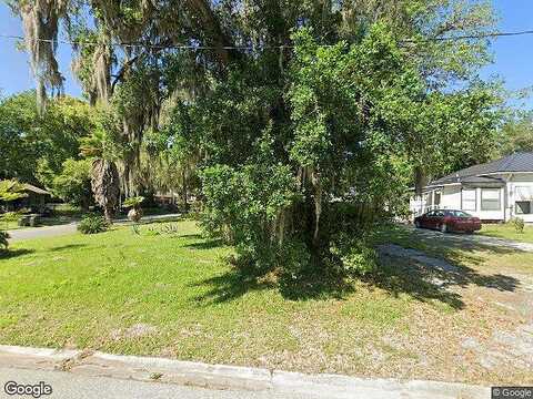 Pine, GREEN COVE SPRINGS, FL 32043