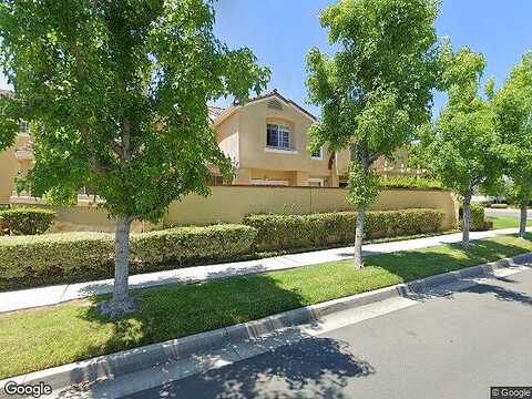 Paseo Circulo, TUSTIN, CA 92782