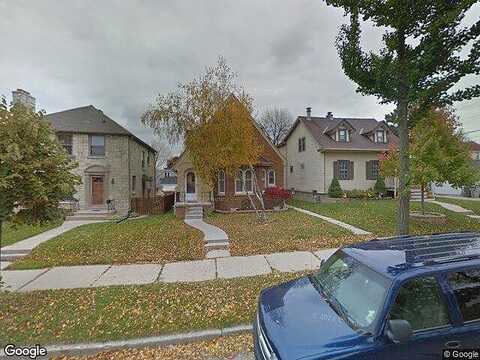 41St, MILWAUKEE, WI 53215