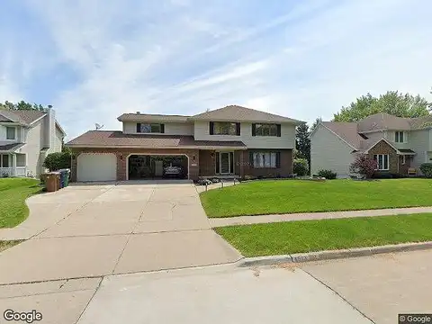 98Th, URBANDALE, IA 50322