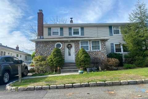 Oak, BAYVILLE, NY 11709