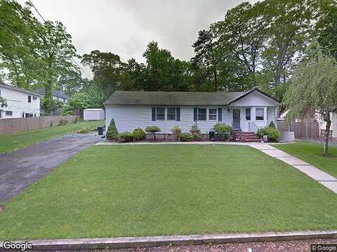 Iroquois, RIDGE, NY 11961