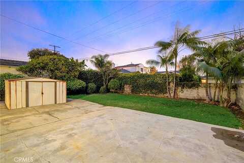 81St, LOS ANGELES, CA 90045