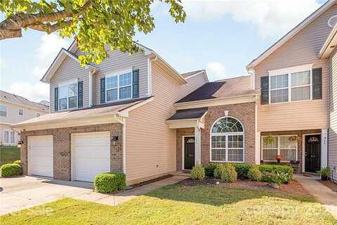 Standen Place, PINEVILLE, NC 28134