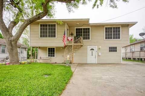 658 Trevino Street, Alice, TX 78332