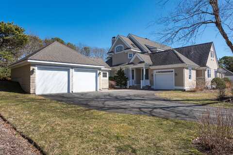 11 Vineyard Reach, Mashpee, MA 02649