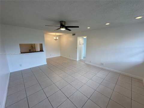 1045 Twin Lakes Dr, Coral Springs, FL 33071