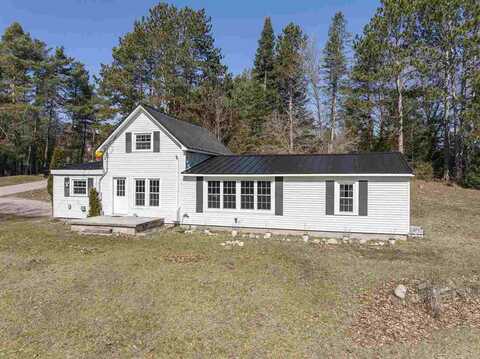 1048 N TRAVERSE, HARBOR SPRINGS, MI 49740