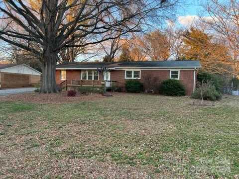 1207 Meadowood Drive, Shelby, NC 28150