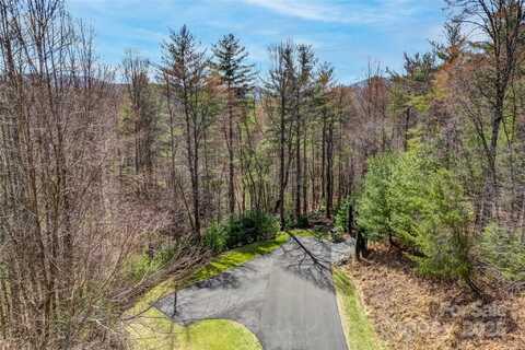 205 Claridge Way, Hendersonville, NC 28739