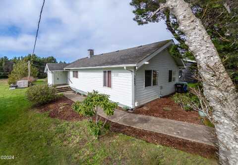 5083 NE Highland, Yachats, OR 97498