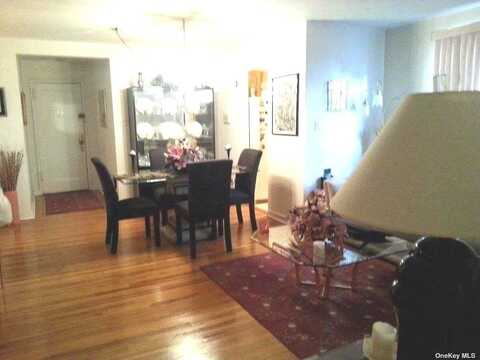 52-21 65th Pl, Maspeth, NY 11378