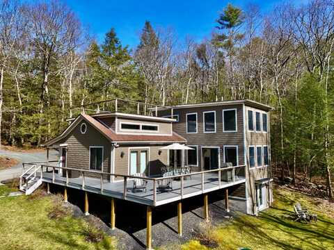 142 Tuthill Rd, Barryville, NY 12719