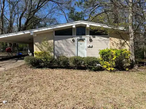 417 Lakeview Dr., Tupelo, MS 38801