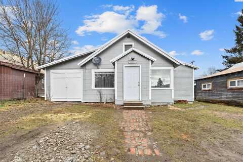 416 Blackwell St, Ione, WA 99139