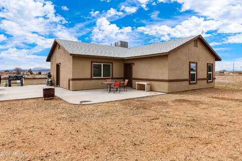 325 W Gina Marie Boulevard, Paulden, AZ 86334