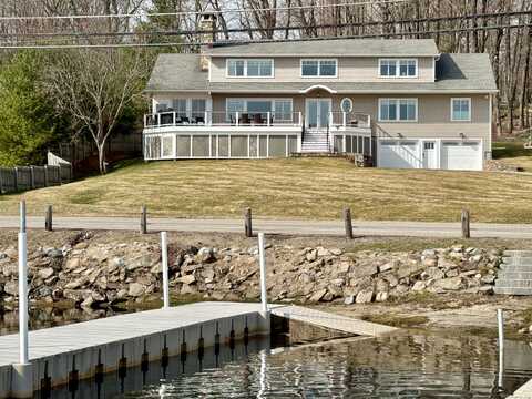 7 Bantam Lake Heights, Morris, CT 06763