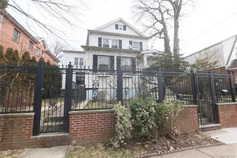 3926 Murdock Avenue, Bronx, NY 10466