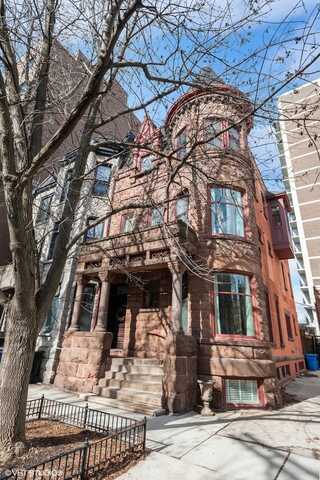 510 W Arlington Place, Chicago, IL 60614