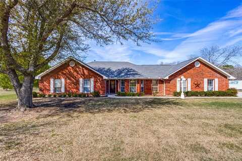 1319 Red Oak Circle, Farmersville, TX 75442