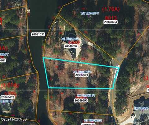 135 Troys Point, West End, NC 27376