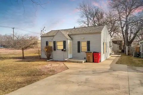 102 S Lincoln Ave, Sioux Falls, SD 57104