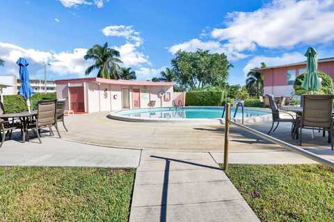 16 Golfs Edge F, West Palm Beach, FL 33417