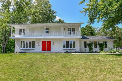 Versailles, MEQUON, WI 53092