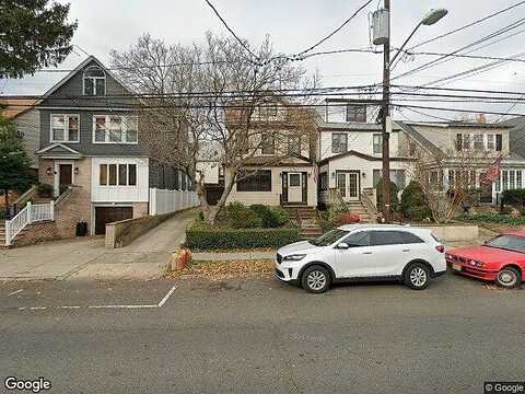 Avenue B, BAYONNE, NJ 07002