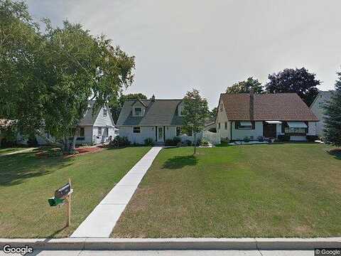 112Th, MILWAUKEE, WI 53227