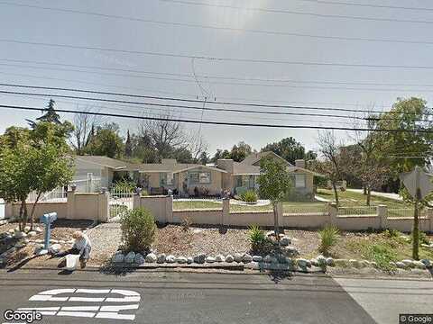 Avenue, YUCAIPA, CA 92399