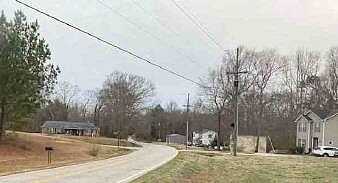 Pinehaven Street, LAURENS, SC 29360