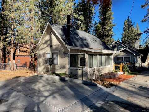 39016 1/2 Robin Road, Big Bear Lake, CA 92315