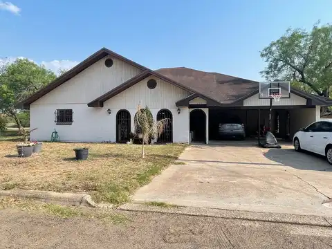 1205 W Harald Street, Hebbronville, TX 78361