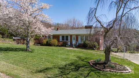 241 Mountain Crest Road, Swannanoa, NC 28778