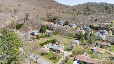 241 Mountain Crest Road, Swannanoa, NC 28778