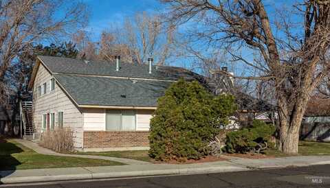 225 S 10th East, Mountain Home, ID 83647