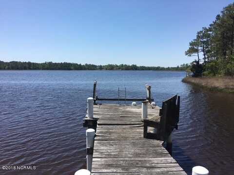 335 Ace Lane, Swansboro, NC 28584